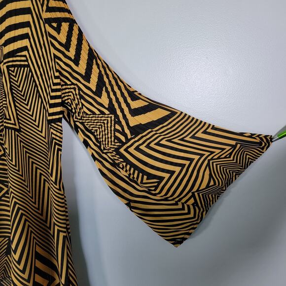 Sunny Leigh Artsy Groovy Blouse Womens Sz XL High-Low Pleated Bell Sleeves Light - Picture 2 of 9